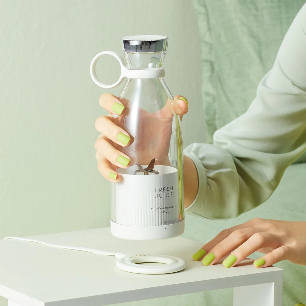 Zoeydam Portable Electric Juicer Blender USB Mini Fruit Mixer